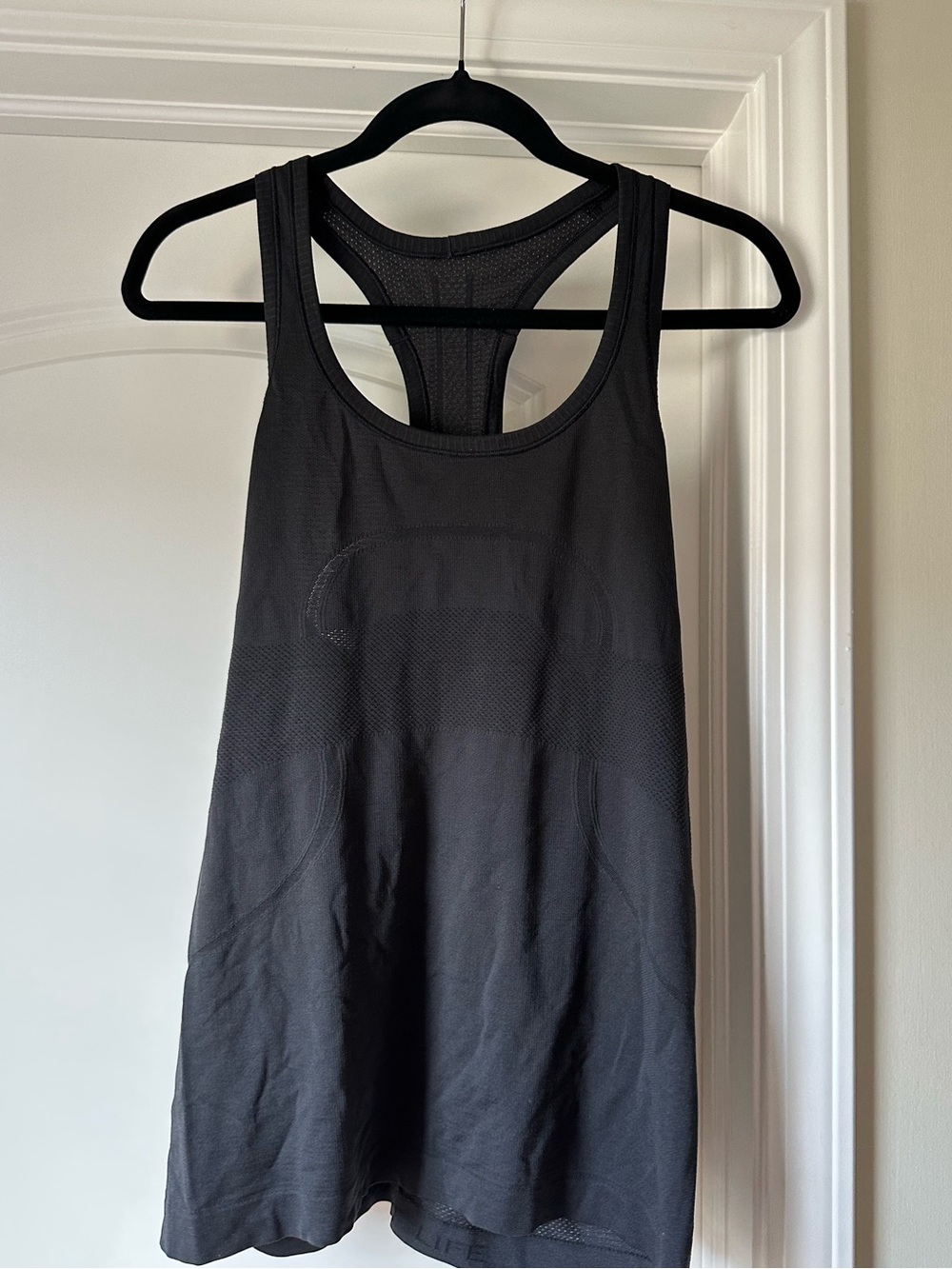 Lululemon Swifty Tech Racerback Tank - size 10 - Picture 2 of 3